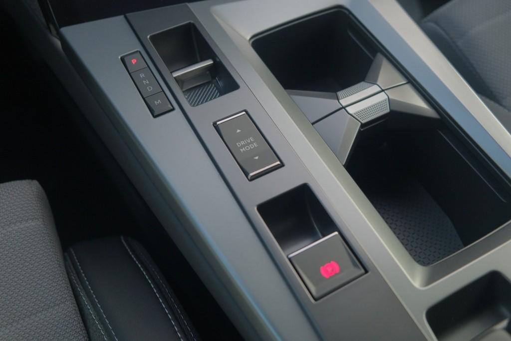 Opel Grandland 1.2 Turbo Hybrid 145pk eDCT6 GS | Navi | App Connect | Adaptive Cruise | Keyless | 360° Camera | Head-up Display | Matrix LED | Winter Pakket afbeelding 19