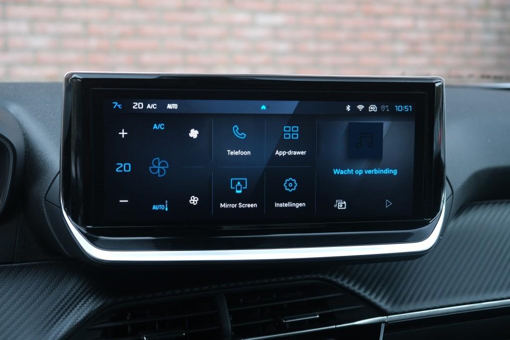 Peugeot 2008 1.2 Hybrid 145pk e-DCS6 Allure | Navi | App Connect | Adaptive Cruise | Camera | Blind Spot | Stoelverwarming | PDC afbeelding 14