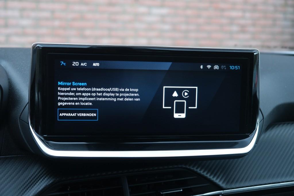 Peugeot 2008 1.2 Hybrid 145pk e-DCS6 Allure | Navi | App Connect | Adaptive Cruise | Camera | Blind Spot | Stoelverwarming | PDC afbeelding 15