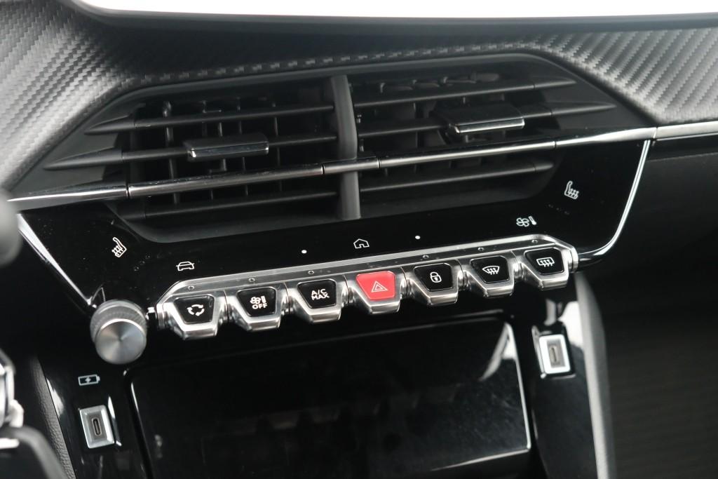 Peugeot 2008 1.2 Hybrid 145pk e-DCS6 Allure | Navi | App Connect | Adaptive Cruise | Camera | Blind Spot | Stoelverwarming | PDC afbeelding 19