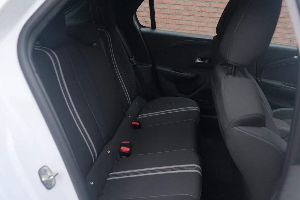 Opel Corsa 1.2 Turbo 100pk EAT8 GS | App Connect | Airco | Cruise | Camera | Blind Spot | PDC afbeelding 3