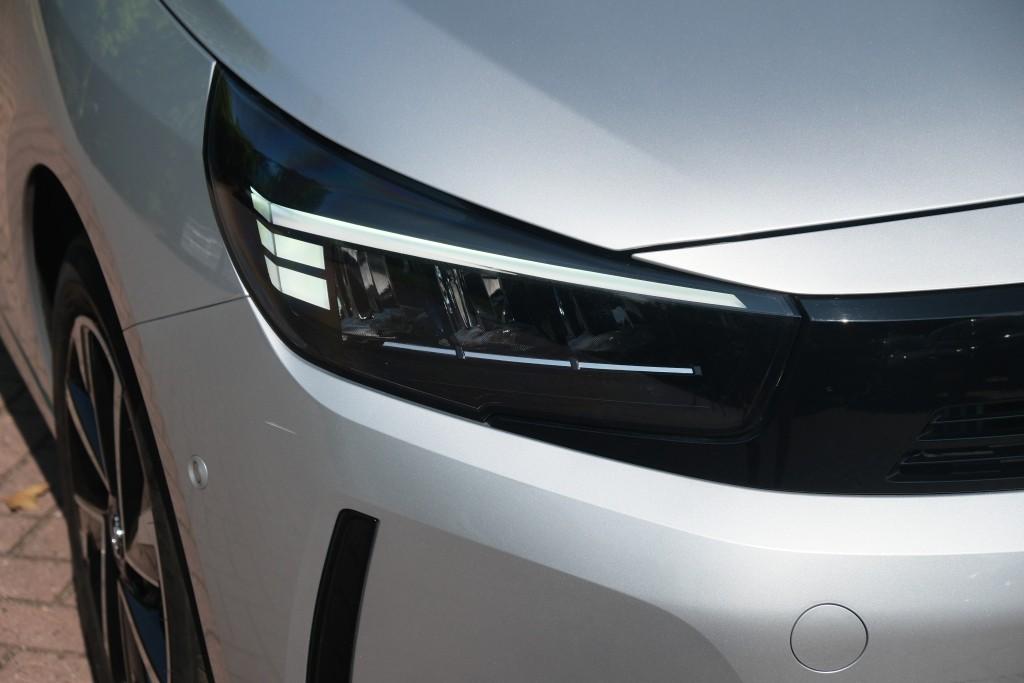 Opel Corsa 1.2 Turbo 100pk EAT8 GS | App Connect | Airco | Cruise | Camera | Blind Spot | PDC afbeelding 2