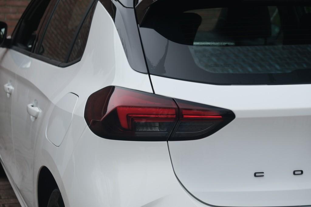 Opel Corsa 1.2 Turbo Hybrid 100pk eDCT6 GS | App Connect | Airco | Cruise | Camera | Blind Spot | PDC afbeelding 28