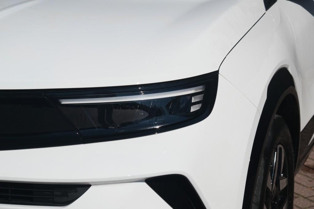 Opel Mokka 1.2 Turbo 130pk EAT8 GS | Nieuw Model ! | App Connect | Climate | Cruise | Camera | PDC afbeelding 2