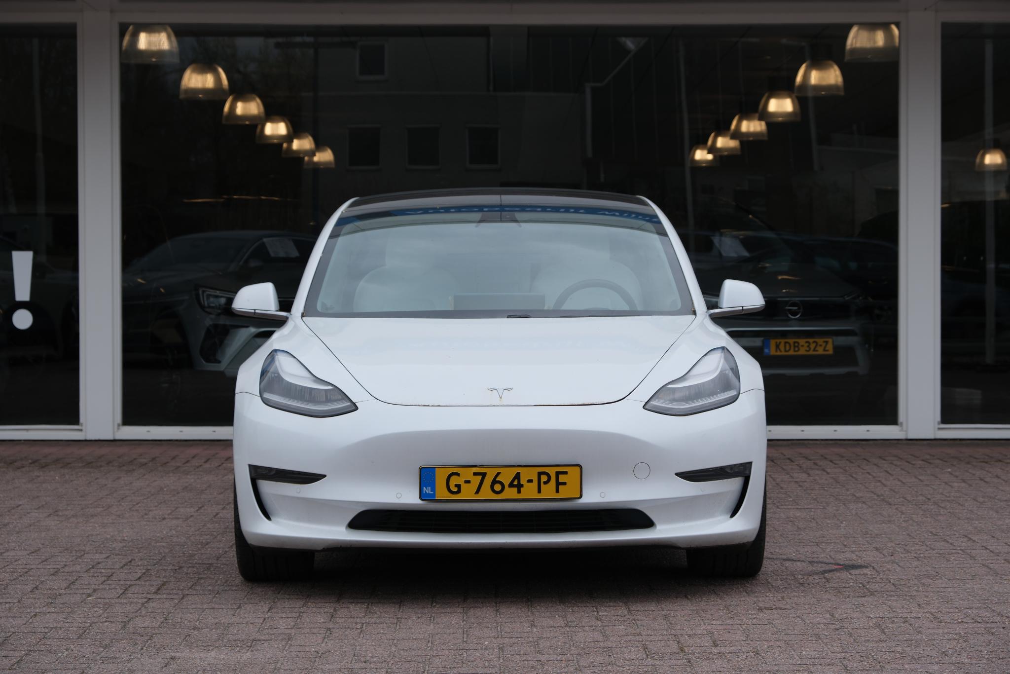 Tesla Model 3 Long Range AWD 75 kWh | Auto Pilot | Panoramadak | Stoelverwarming afbeelding 4