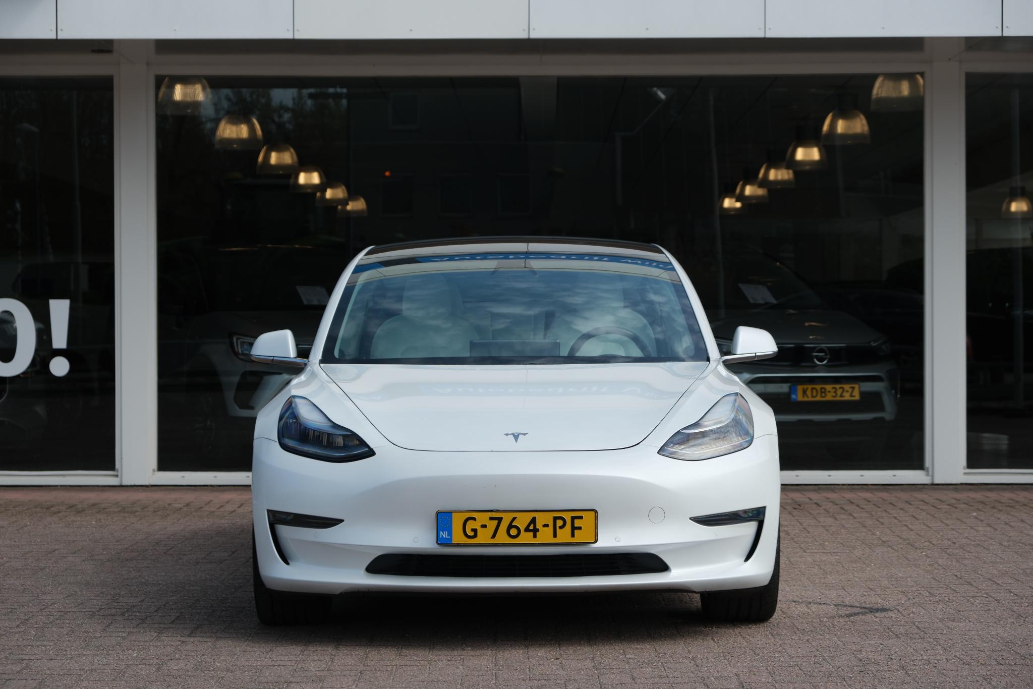 Tesla Model 3 Long Range AWD 75 kWh | Navi | Auto Pilot | Panoramadak | Stoelverwarming afbeelding 3
