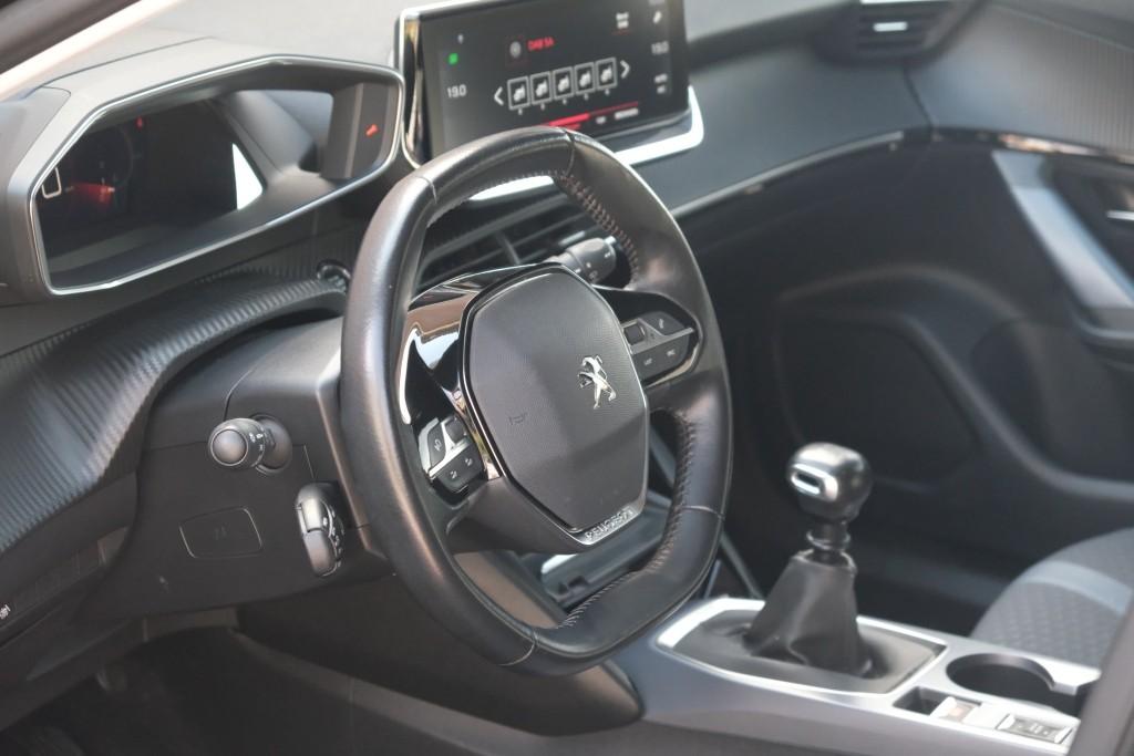 Peugeot 2008 1.2 PureTech 130pk Allure | Navi | App Connect | Climate | Cruise | Camera | Keyless | Trekhaak afbeelding 8