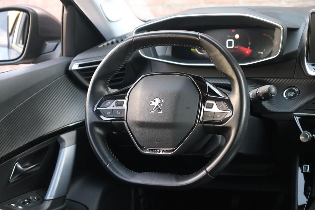 Peugeot 2008 1.2 PureTech 130pk Allure | Navi | App Connect | Climate | Cruise | Camera | Keyless | Trekhaak afbeelding 12