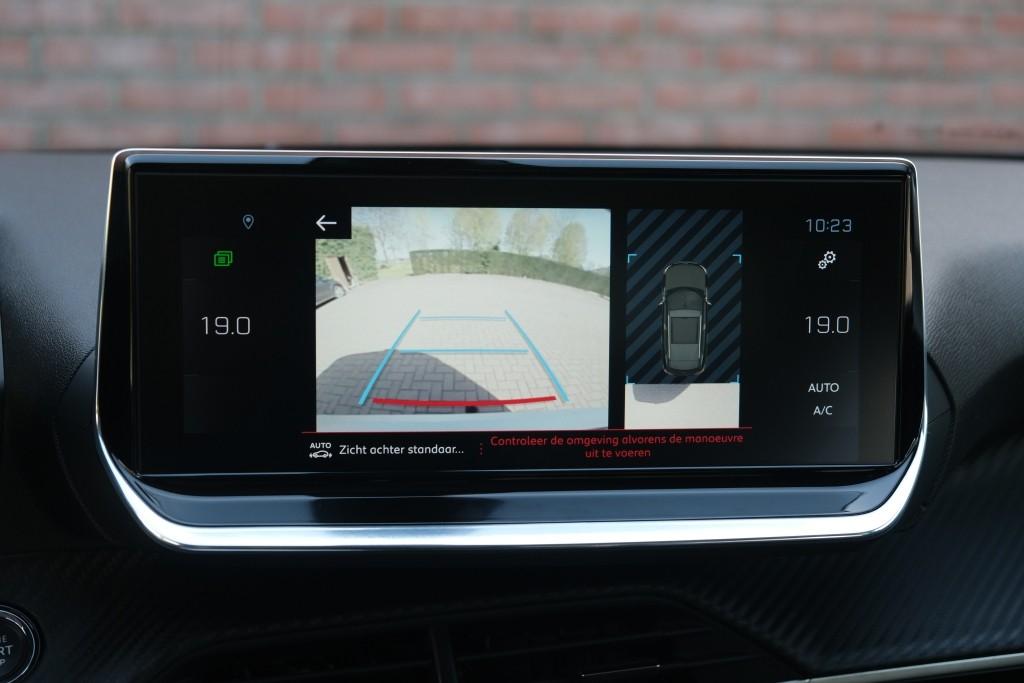 Peugeot 2008 1.2 PureTech 130pk Allure | Navi | App Connect | Climate | Cruise | Camera | Keyless | Trekhaak afbeelding 20