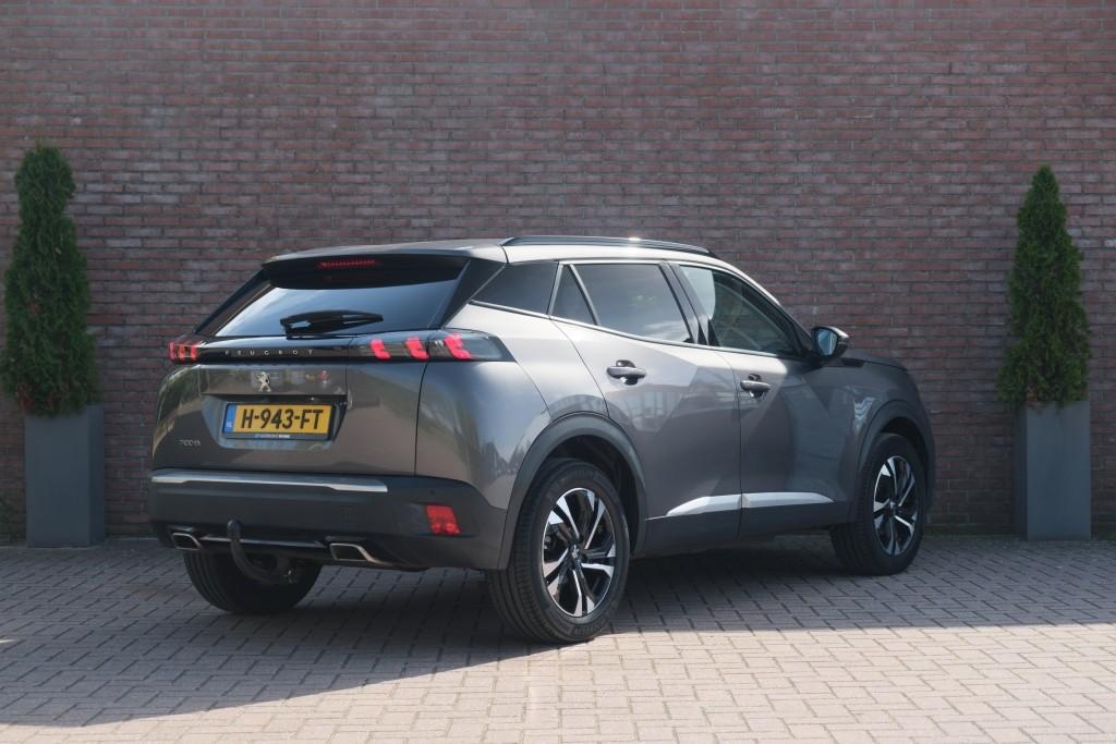 Peugeot 2008 1.2 PureTech 130pk Allure | Navi | App Connect | Climate | Cruise | Camera | Keyless | Trekhaak afbeelding 30