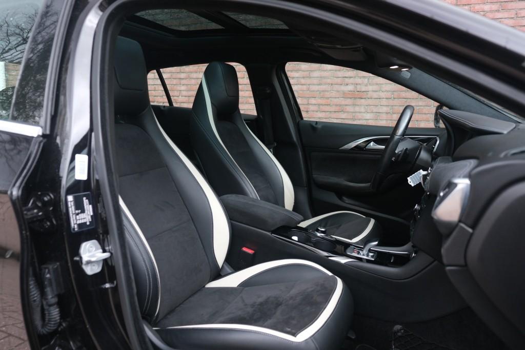 Infiniti Q30 1.6t 165pk Aut. Sport City Black | Climate | Cruise | Panoramadak | Bose® | Alcantara | PDC | Stoelverwarming afbeelding 6