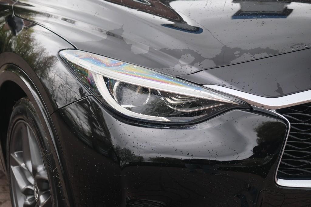 Infiniti Q30 1.6t 165pk Aut. Sport City Black | Climate | Cruise | Panoramadak | Bose® | Alcantara | PDC | Stoelverwarming afbeelding 2