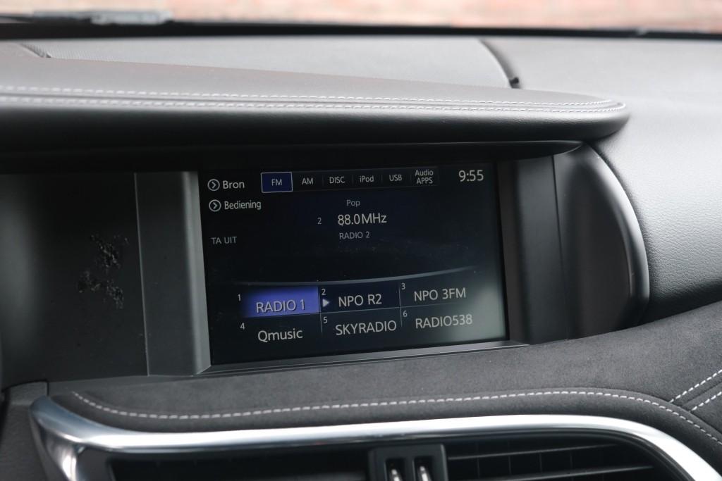 Infiniti Q30 1.6t 165pk Aut. Sport City Black | Climate | Cruise | Panoramadak | Bose® | Alcantara | PDC | Stoelverwarming afbeelding 20