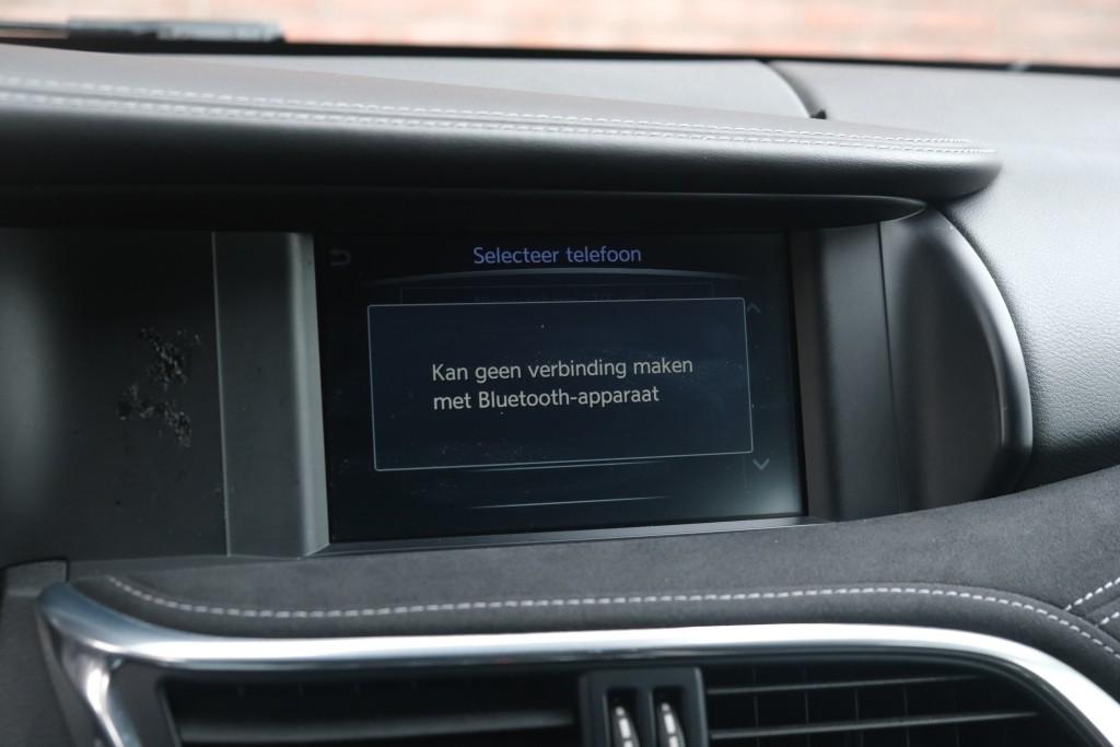 Infiniti Q30 1.6t 165pk Aut. Sport City Black | Climate | Cruise | Panoramadak | Bose® | Alcantara | PDC | Stoelverwarming afbeelding 21