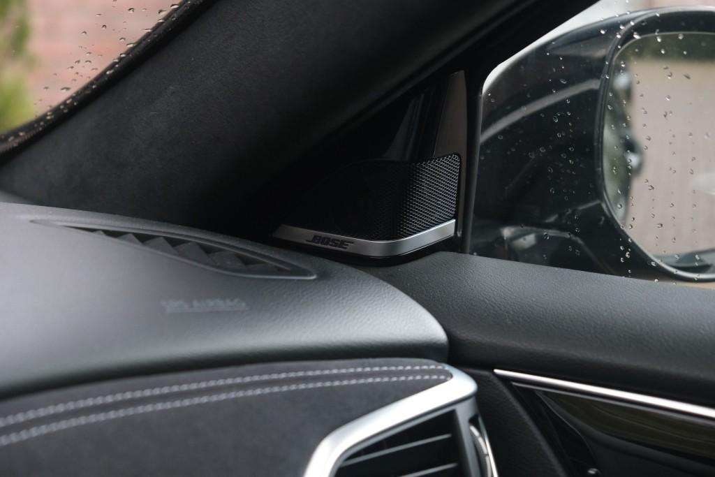Infiniti Q30 1.6t 165pk Aut. Sport City Black | Climate | Cruise | Panoramadak | Bose® | Alcantara | PDC | Stoelverwarming afbeelding 23