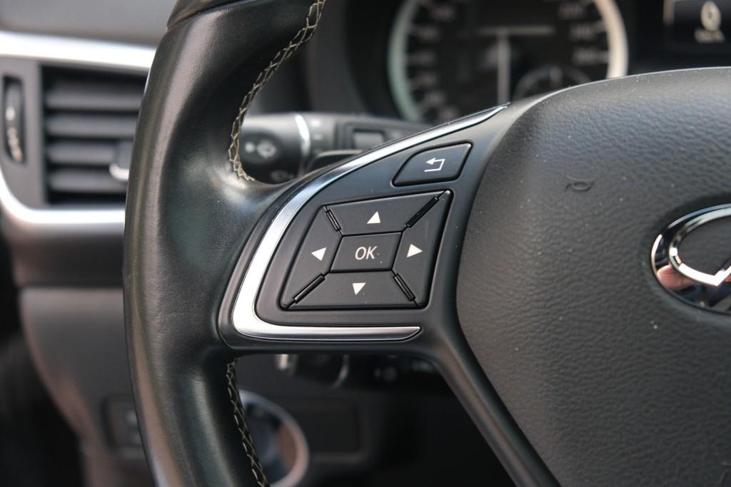 Infiniti Q30 1.6t 165pk Aut. Sport City Black | Climate | Cruise | Panoramadak | Bose® | Alcantara | PDC | Stoelverwarming afbeelding 9