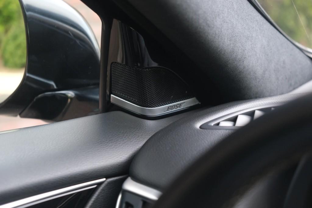 Infiniti Q30 1.6t 165pk Aut. Sport City Black | Climate | Cruise | Panoramadak | Bose® | Alcantara | PDC | Stoelverwarming afbeelding 23