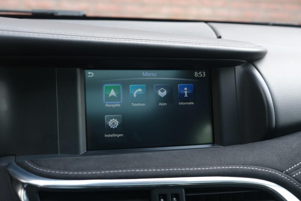 Infiniti Q30 1.6t 165pk Aut. Sport City Black | Climate | Cruise | Panoramadak | Bose® | Alcantara | PDC | Stoelverwarming afbeelding 17
