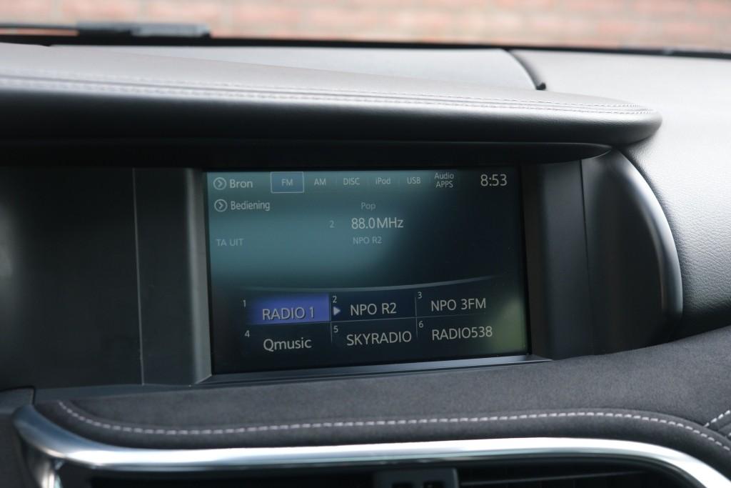 Infiniti Q30 1.6t 165pk Aut. Sport City Black | Climate | Cruise | Panoramadak | Bose® | Alcantara | PDC | Stoelverwarming afbeelding 18