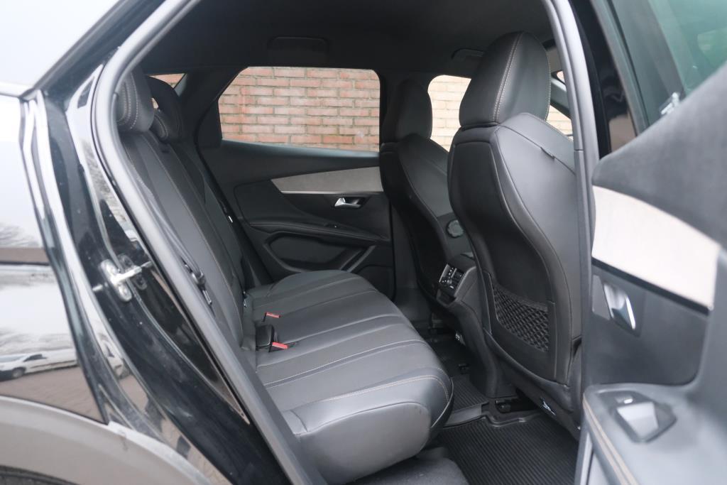 Peugeot 3008 1.2 PureTech 130pk EAT8 GT | Black Pack | Navi | Adaptive Cruise | Keyless | Camera | Elektrische Achterklep afbeelding 3