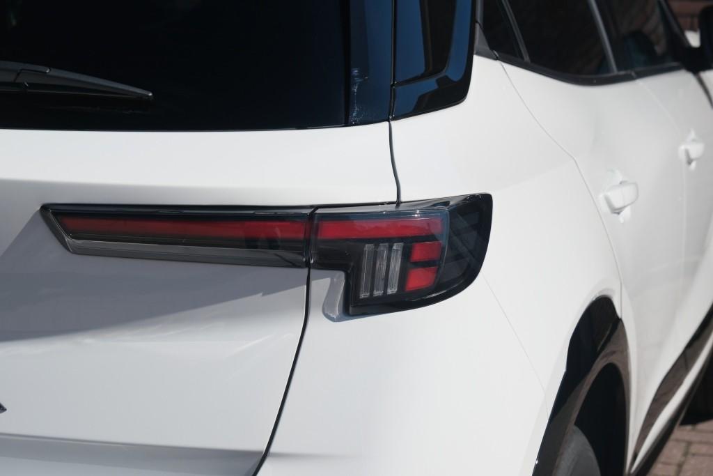 Opel Mokka 1.2 Turbo 130pk EAT8 GS | Nieuw Model ! | App Connect | Climate | Cruise | Camera | PDC afbeelding 20