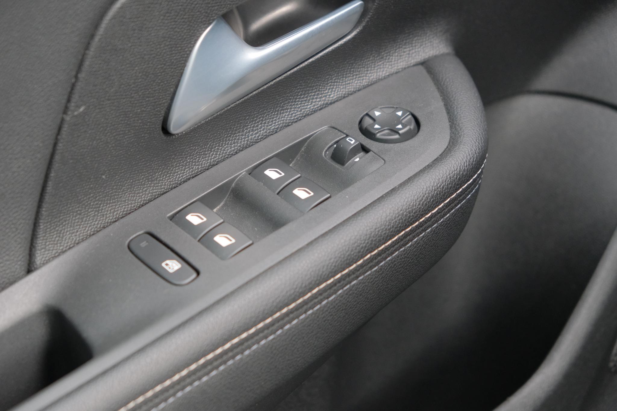 Opel Mokka 1.2 Turbo 130pk EAT8 GS | Nieuw Model ! | App Connect | Climate | Cruise | Camera | PDC afbeelding 16