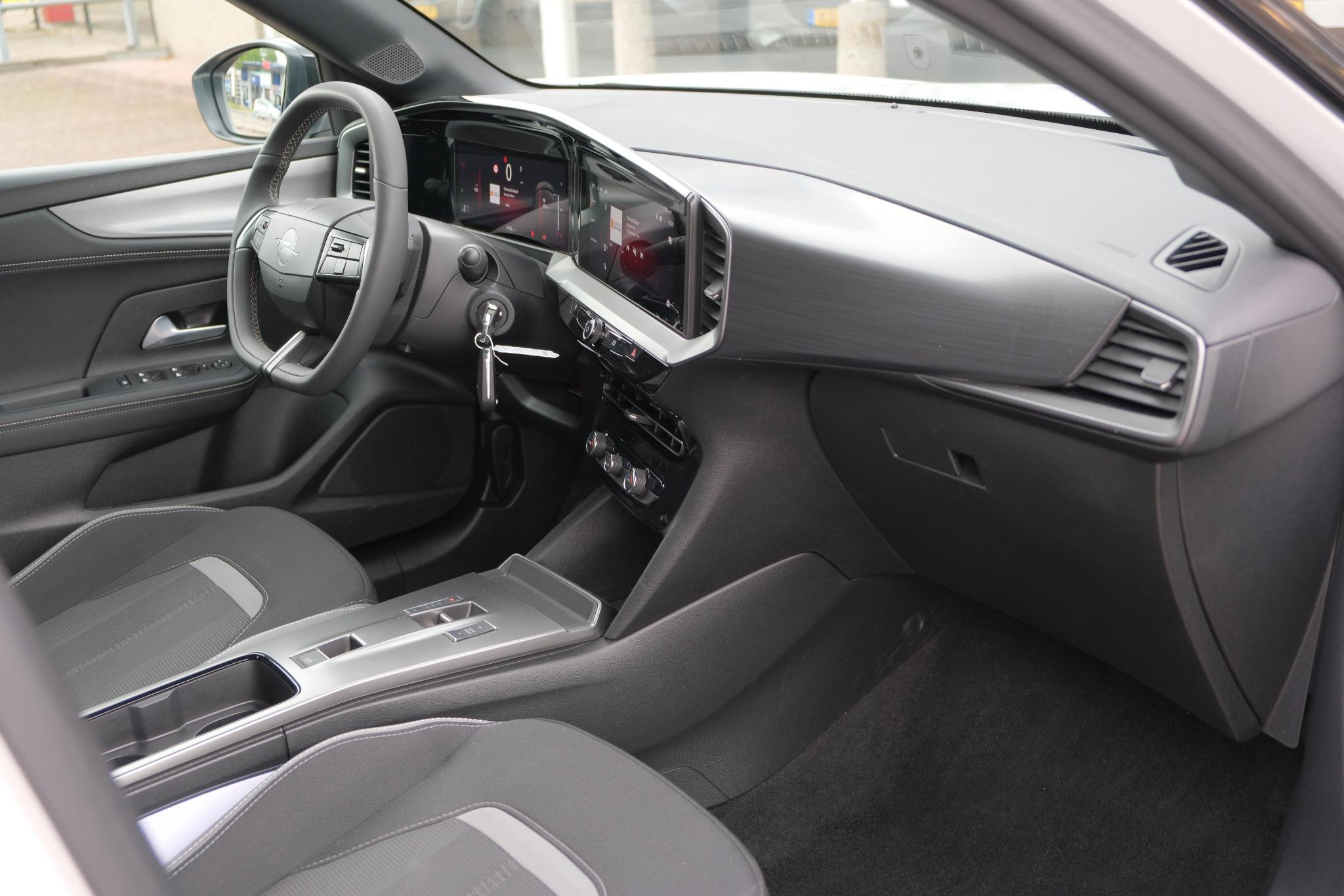 Opel Mokka 1.2 Turbo 130pk EAT8 GS | Nieuw Model ! | App Connect | Climate | Cruise | Camera | PDC afbeelding 17