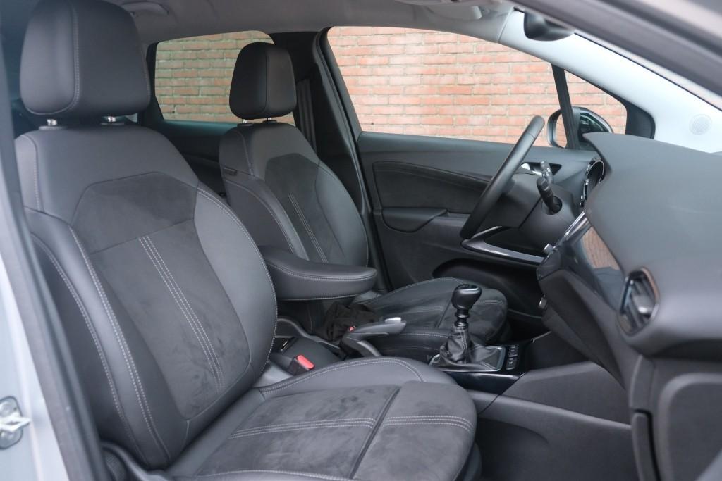 Opel Crossland 1.2 Turbo 110pk Ultimate | Navi | App Connect | Climate | Camera | Keyless | Blind Spot | PDC afbeelding 4