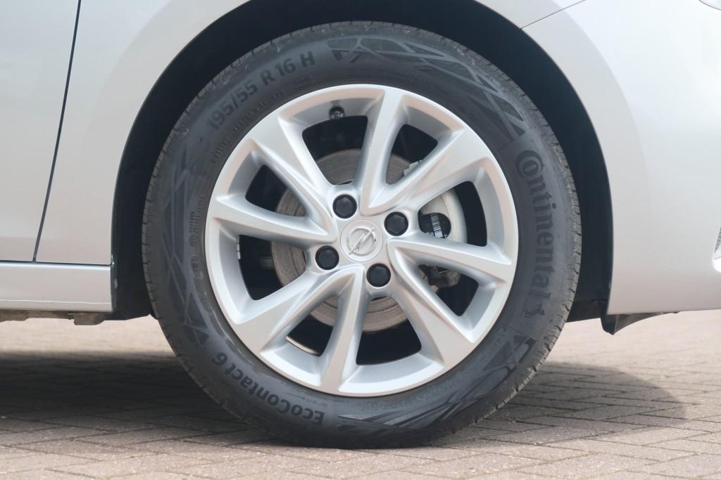 Opel Corsa 1.2 75pk Edition | Navi | App Connect | Airco | Cruise | Full LED | PDC | 16" velgen afbeelding 24