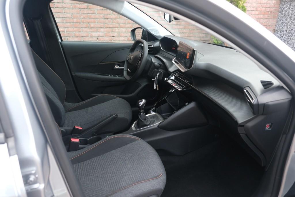 Peugeot 208 1.2 PureTech 100pk Style | App Connect | Climate | Cruise | DAB | PDC afbeelding 4
