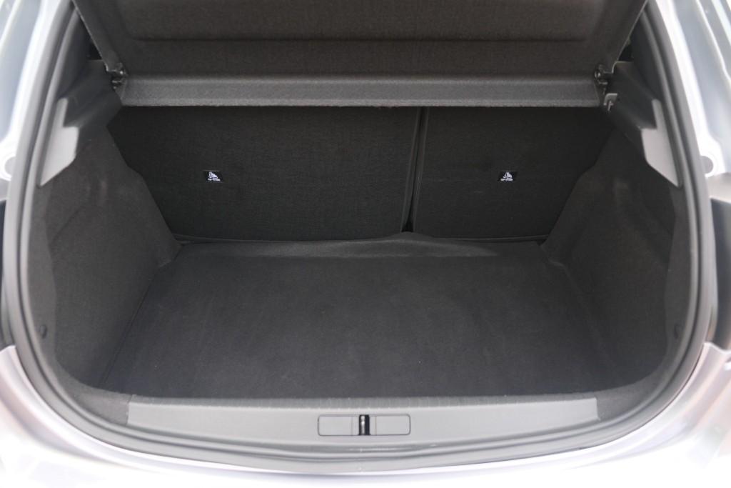 Peugeot 208 1.2 PureTech 100pk Style | App Connect | Climate | Cruise | DAB | PDC afbeelding 27