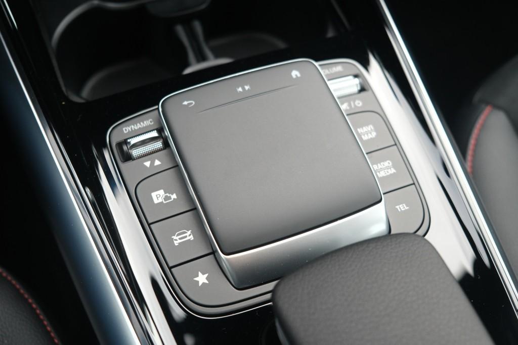 Mercedes-Benz B-Klasse 250 e 218pk 8G-DCT Business Solution AMG Limited | Navi | App Connect | Climate | Cruise | Camera | Alcantara afbeelding 25