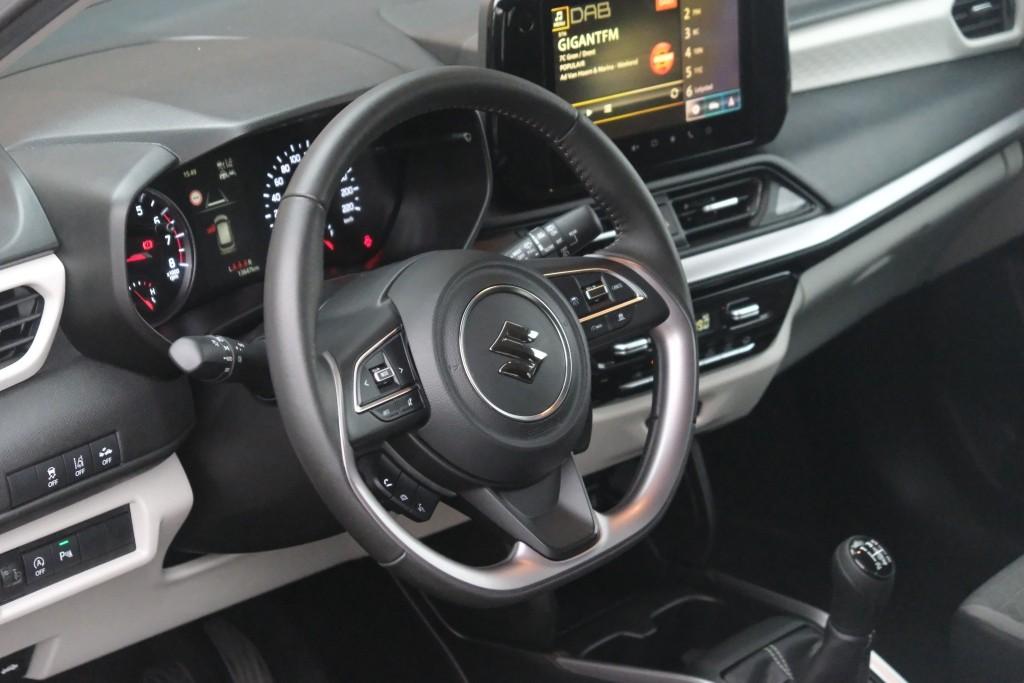 Suzuki Swift 1.2 82pk Style Smart Hybrid | Navi | App Connect | Climate | Adaptive Cruise | Camera | Keyless | Stoelverwarming afbeelding 7