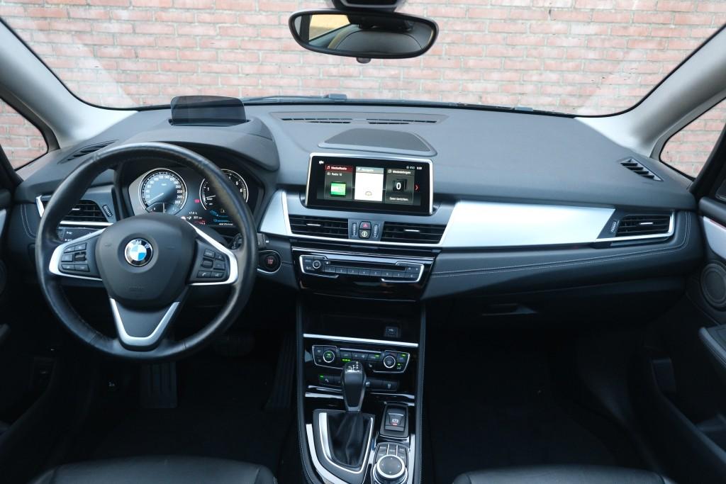 BMW 2 Serie 225xe iPerformance Active Tourer High Executive | SOH 87% | Navi | App Connect | Panoramadak | Keyless | Harman Kardon | Elektrische Achterklep | Camera afbeelding 7