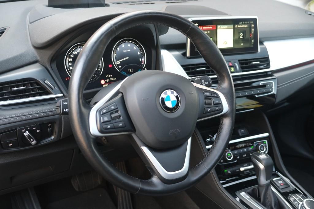 BMW 2 Serie 225xe iPerformance Active Tourer High Executive | SOH 87% | Navi | App Connect | Panoramadak | Keyless | Harman Kardon | Elektrische Achterklep | Camera afbeelding 8