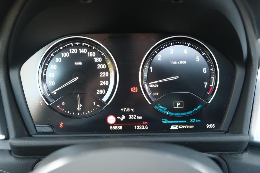 BMW 2 Serie 225xe iPerformance Active Tourer High Executive | SOH 87% | Navi | App Connect | Panoramadak | Keyless | Harman Kardon | Elektrische Achterklep | Camera afbeelding 11