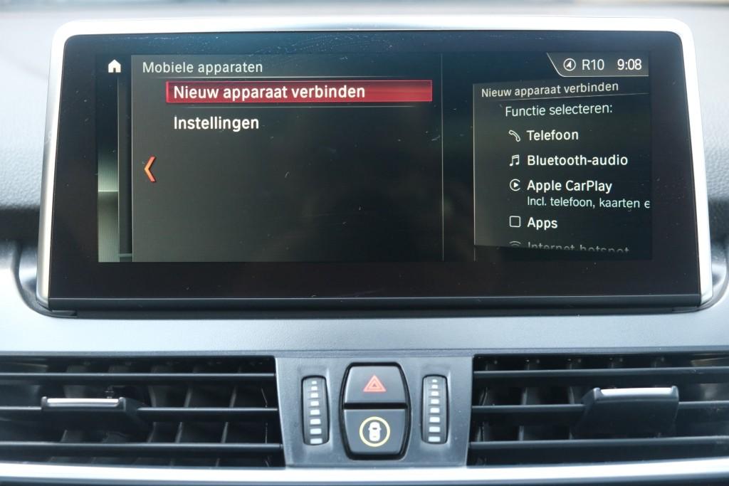 BMW 2 Serie 225xe iPerformance Active Tourer High Executive | SOH 87% | Navi | App Connect | Panoramadak | Keyless | Harman Kardon | Elektrische Achterklep | Camera afbeelding 22