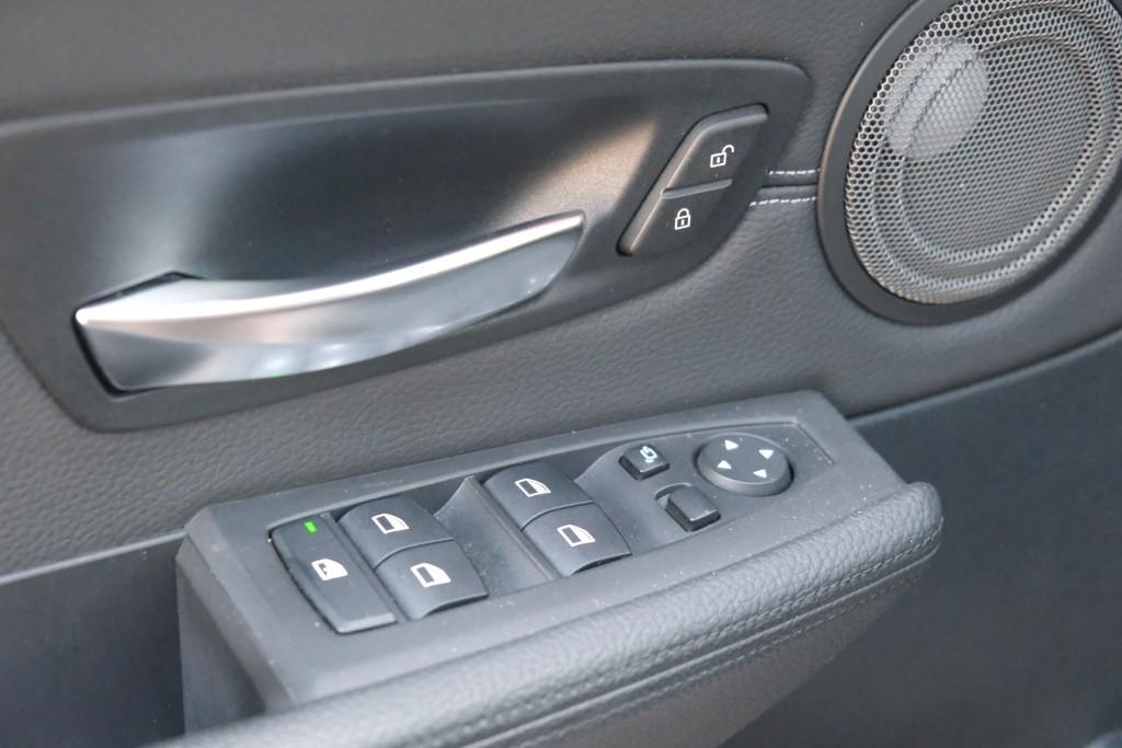 BMW 2 Serie 225xe iPerformance Active Tourer High Executive | SOH 87% | Navi | App Connect | Panoramadak | Keyless | Harman Kardon | Elektrische Achterklep | Camera afbeelding 29