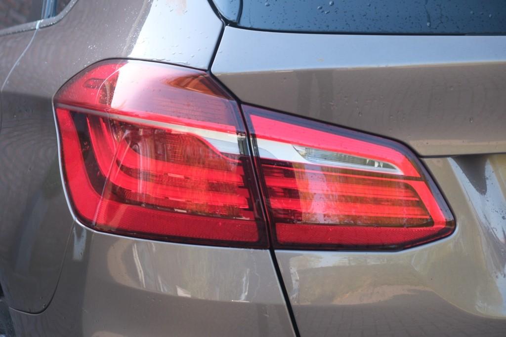 BMW 2 Serie 225xe iPerformance Active Tourer High Executive | SOH 87% | Navi | App Connect | Panoramadak | Keyless | Harman Kardon | Elektrische Achterklep | Camera afbeelding 34