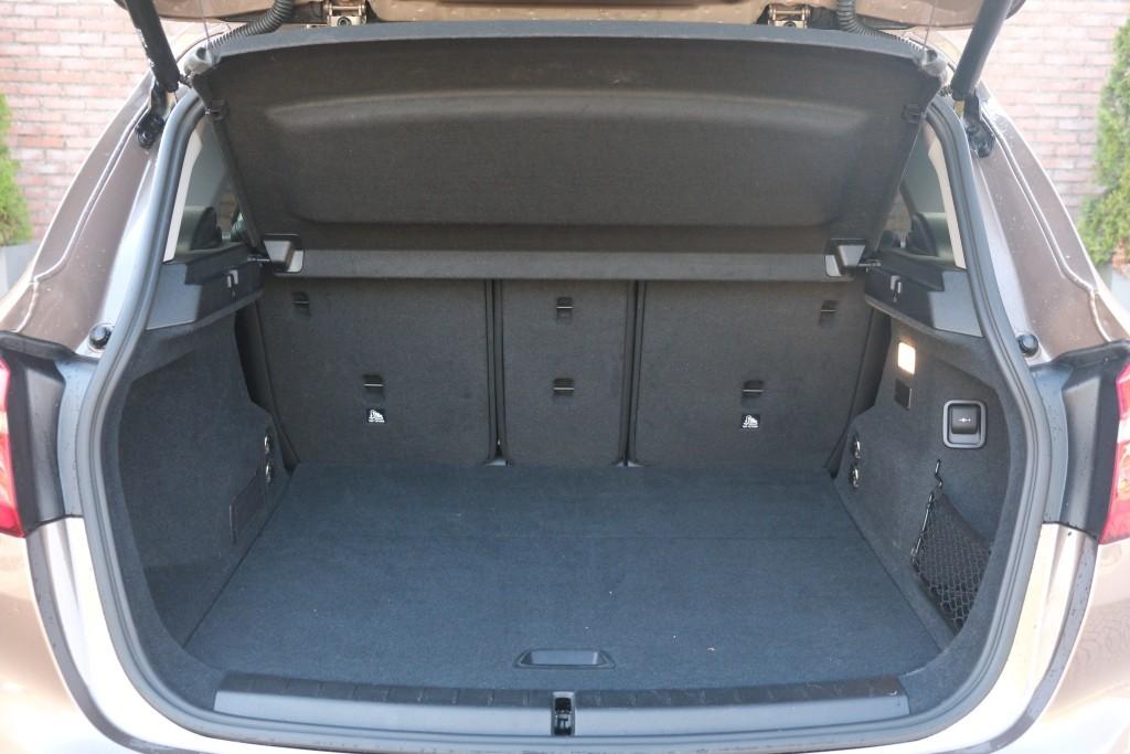 BMW 2 Serie 225xe iPerformance Active Tourer High Executive | SOH 87% | Navi | App Connect | Panoramadak | Keyless | Harman Kardon | Elektrische Achterklep | Camera afbeelding 36