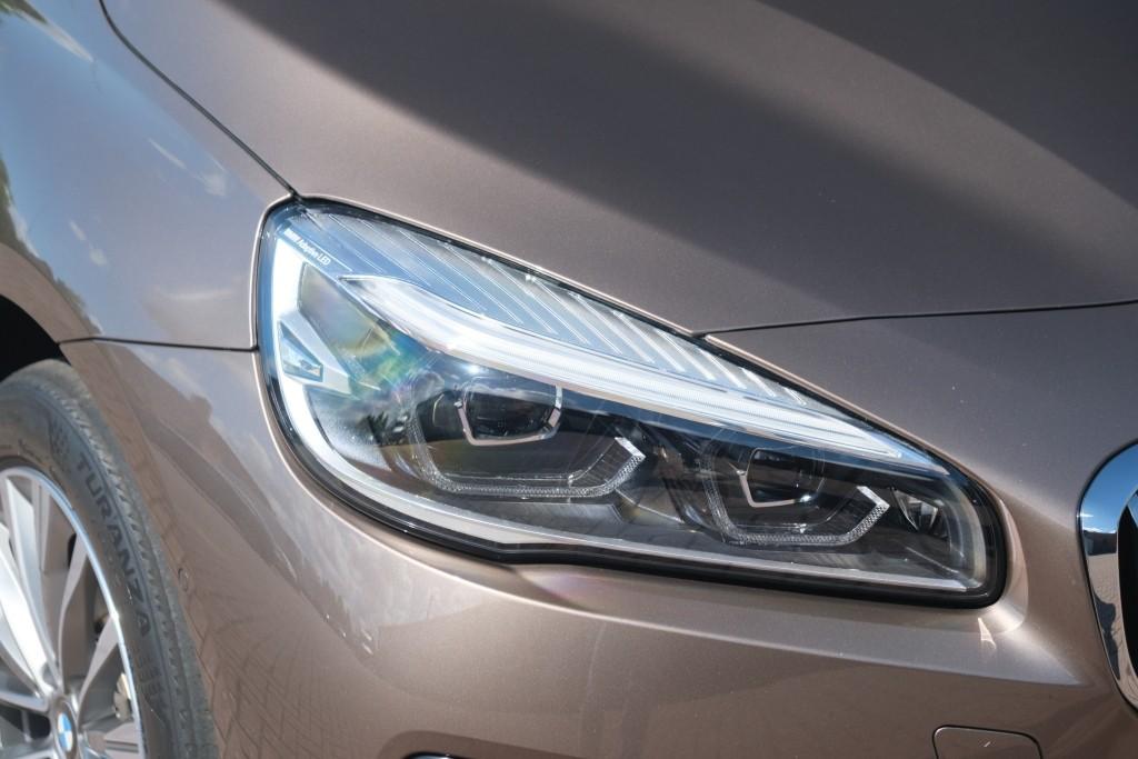 BMW 2 Serie 225xe iPerformance Active Tourer High Executive | SOH 87% | Navi | App Connect | Panoramadak | Keyless | Harman Kardon | Elektrische Achterklep | Camera afbeelding 2