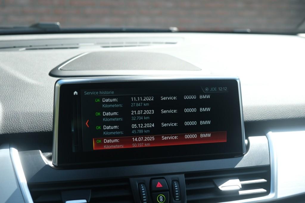 BMW 2 Serie 225xe iPerformance Active Tourer High Executive | SOH 87% | Navi | App Connect | Panoramadak | Keyless | Harman Kardon | Elektrische Achterklep | Camera afbeelding 22