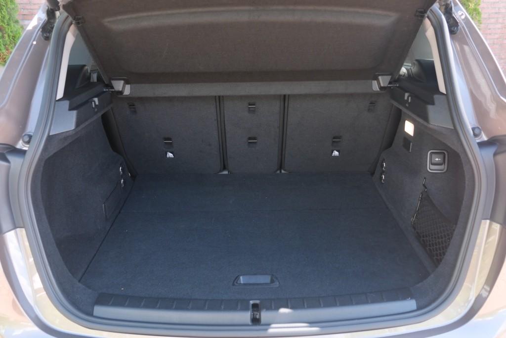BMW 2 Serie 225xe iPerformance Active Tourer High Executive | SOH 87% | Navi | App Connect | Panoramadak | Keyless | Harman Kardon | Elektrische Achterklep | Camera afbeelding 35