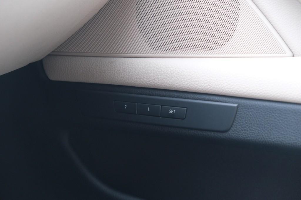 BMW 5 Serie 520i 184pk Aut. Touring M Sport Edition | Navi | Head-Up Display | Leder | Camera | Xenon | Memory | Stoelverwarming | Trekhaak afbeelding 7