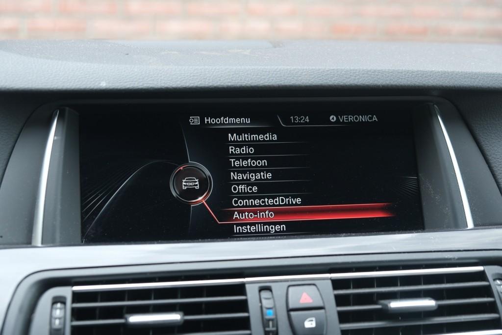 BMW 5 Serie 520i 184pk Aut. Touring M Sport Edition | Navi | Head-Up Display | Leder | Camera | Xenon | Memory | Stoelverwarming | Trekhaak afbeelding 18