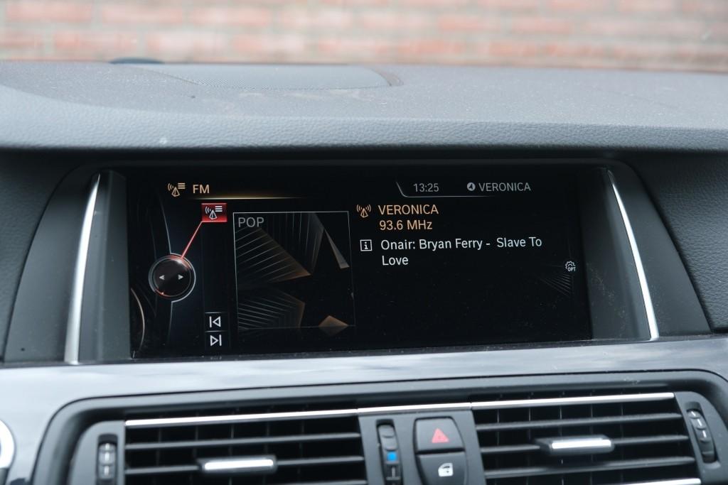 BMW 5 Serie 520i 184pk Aut. Touring M Sport Edition | Navi | Head-Up Display | Leder | Camera | Xenon | Memory | Stoelverwarming | Trekhaak afbeelding 19