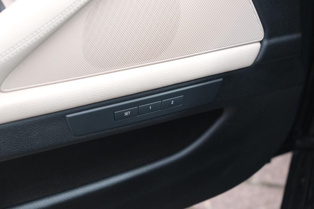 BMW 5 Serie 520i 184pk Aut. Touring M Sport Edition | Navi | Head-Up Display | Leder | Camera | Xenon | Memory | Stoelverwarming | Trekhaak afbeelding 32