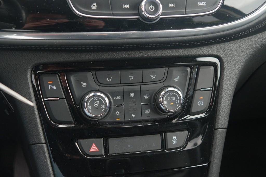 Opel Mokka X 1.4 Turbo 140pk Innovation | Navi | App Connect | Climate | Camera | Leder | Winter Pakket | Trekhaak afbeelding 21