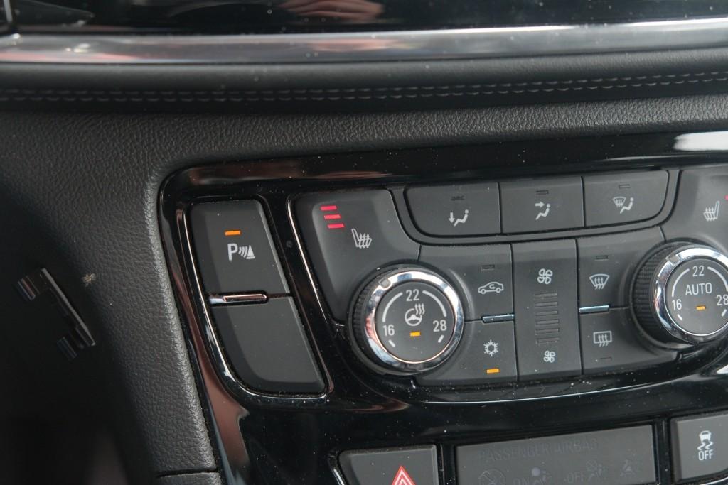 Opel Mokka X 1.4 Turbo 140pk Innovation | Navi | App Connect | Climate | Camera | Leder | Winter Pakket | Trekhaak afbeelding 22