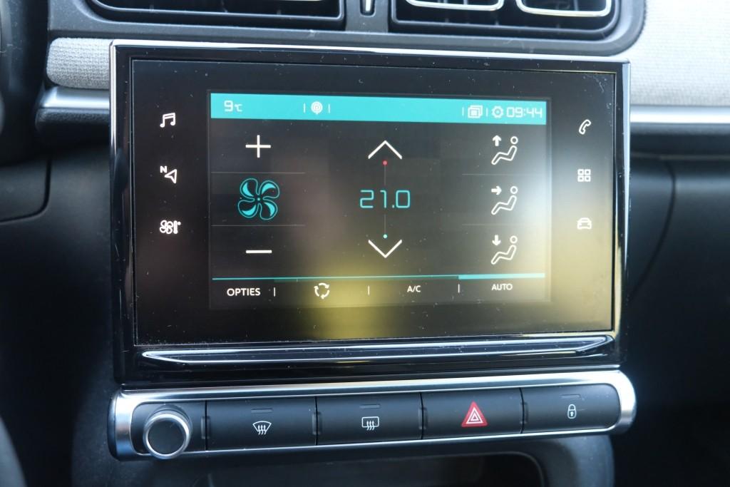 Citroën C3 1.2 PureTech 82pk Shine | Navi | App Connect | Climate | Cruise | Panoramadak | PDC afbeelding 21